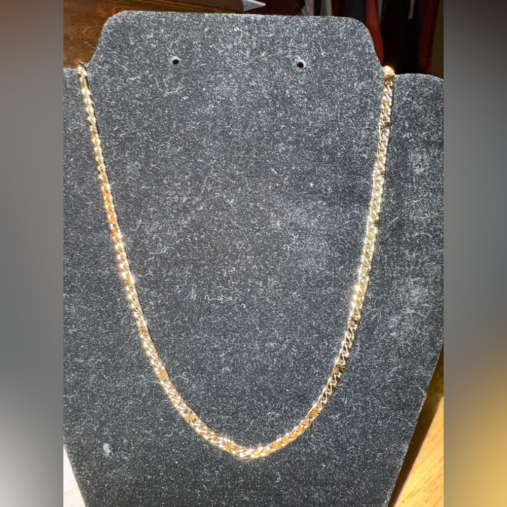 New Rose Gold Plated 18” Necklace
